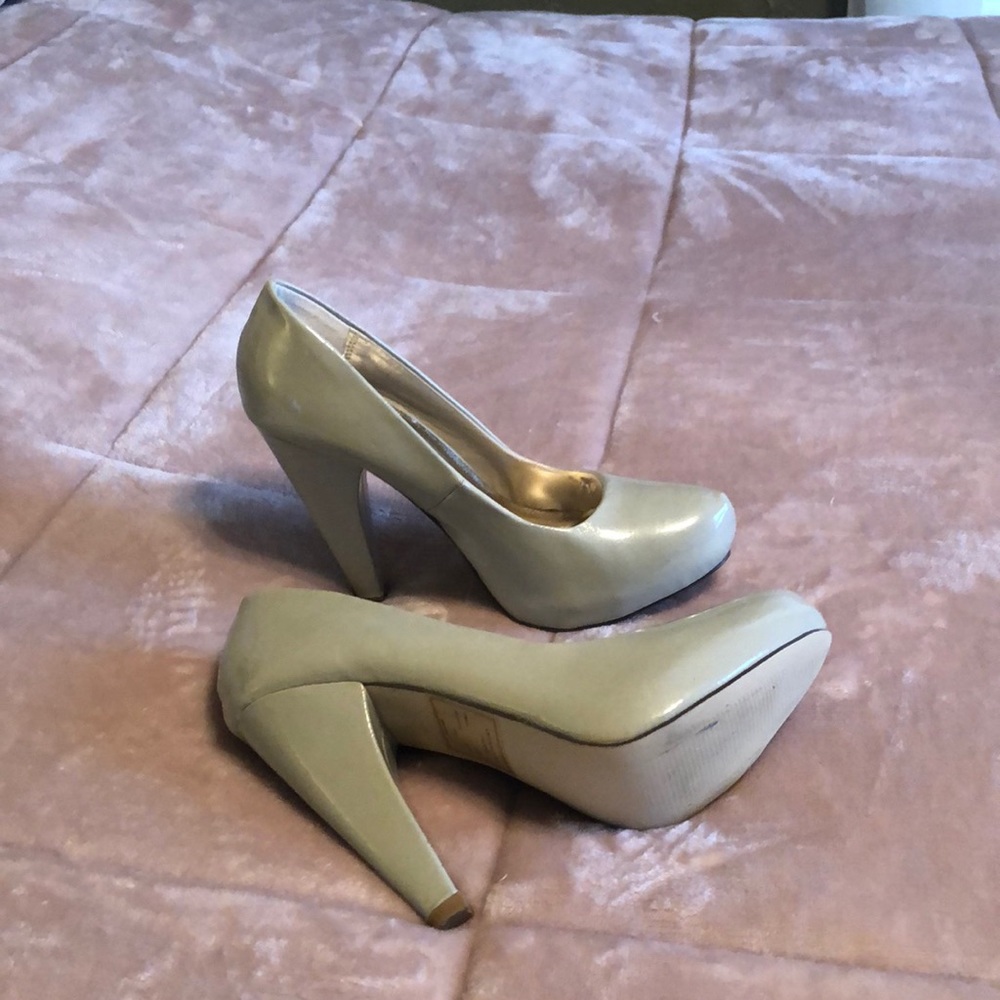 Neutral Heels